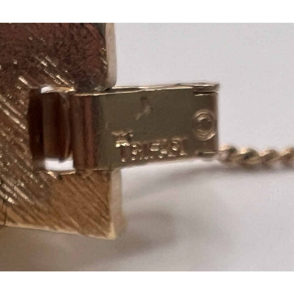 Vtg Signed CROWN TRIFARI Faux Pearl Bracelet Gold Brass Plated w/ Safety Chain - Picture 3 of 3